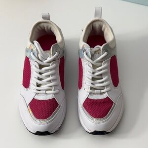 Guess White and Fuchsia Women's Mesh Accent Sneakers